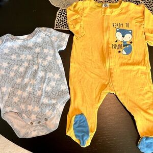 💛LOT OF 2 Baby Boys 3-6M Fox
Sleep 'N Play, Like New-2 full sets Yellow & Blue